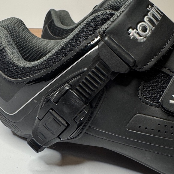 Tommaso Strada 200 cycling shoes, designed for road and indoor cycling main image 4